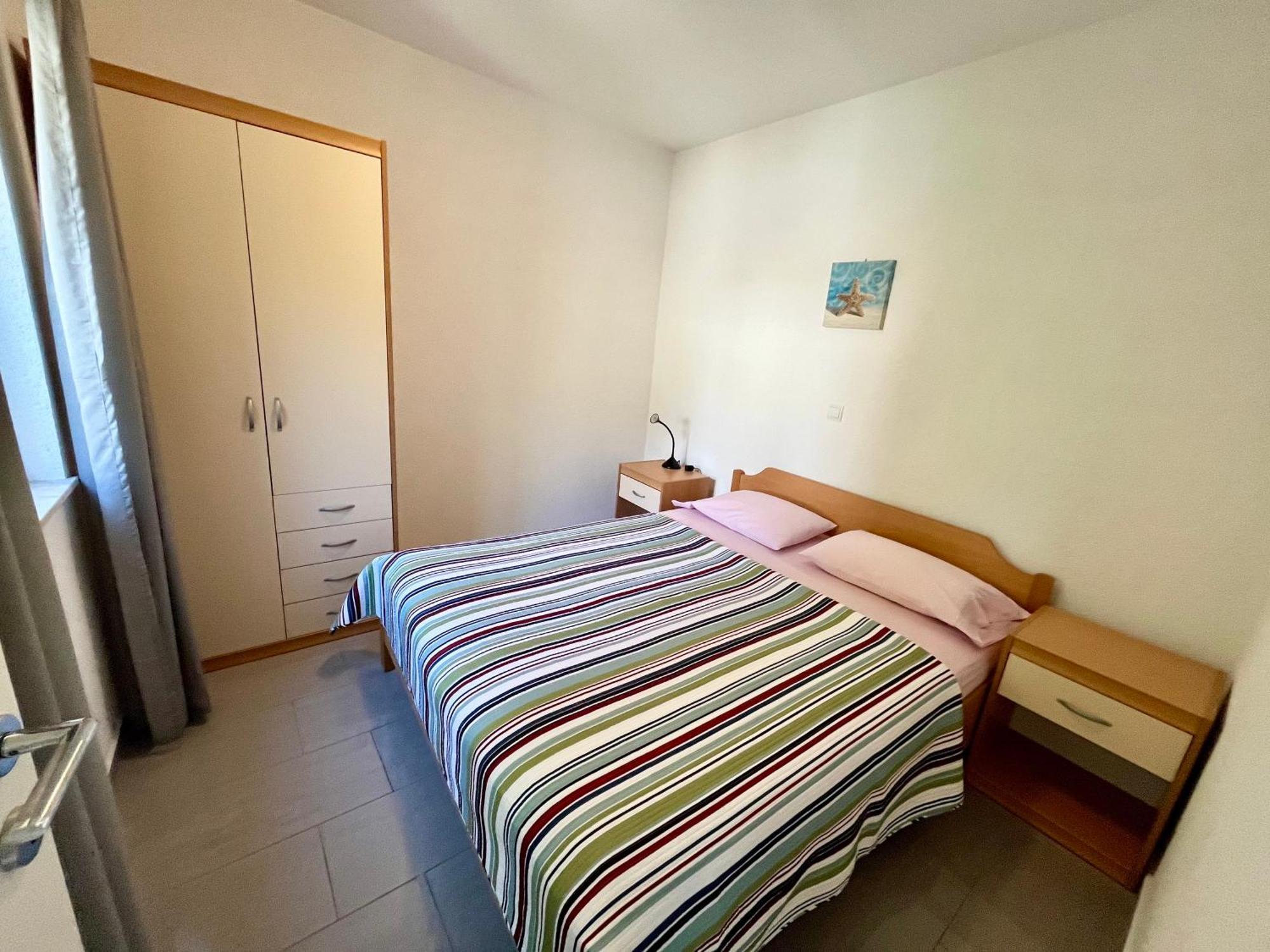 Paradise Apartments - Robinson Getaway Gdinj Luaran gambar