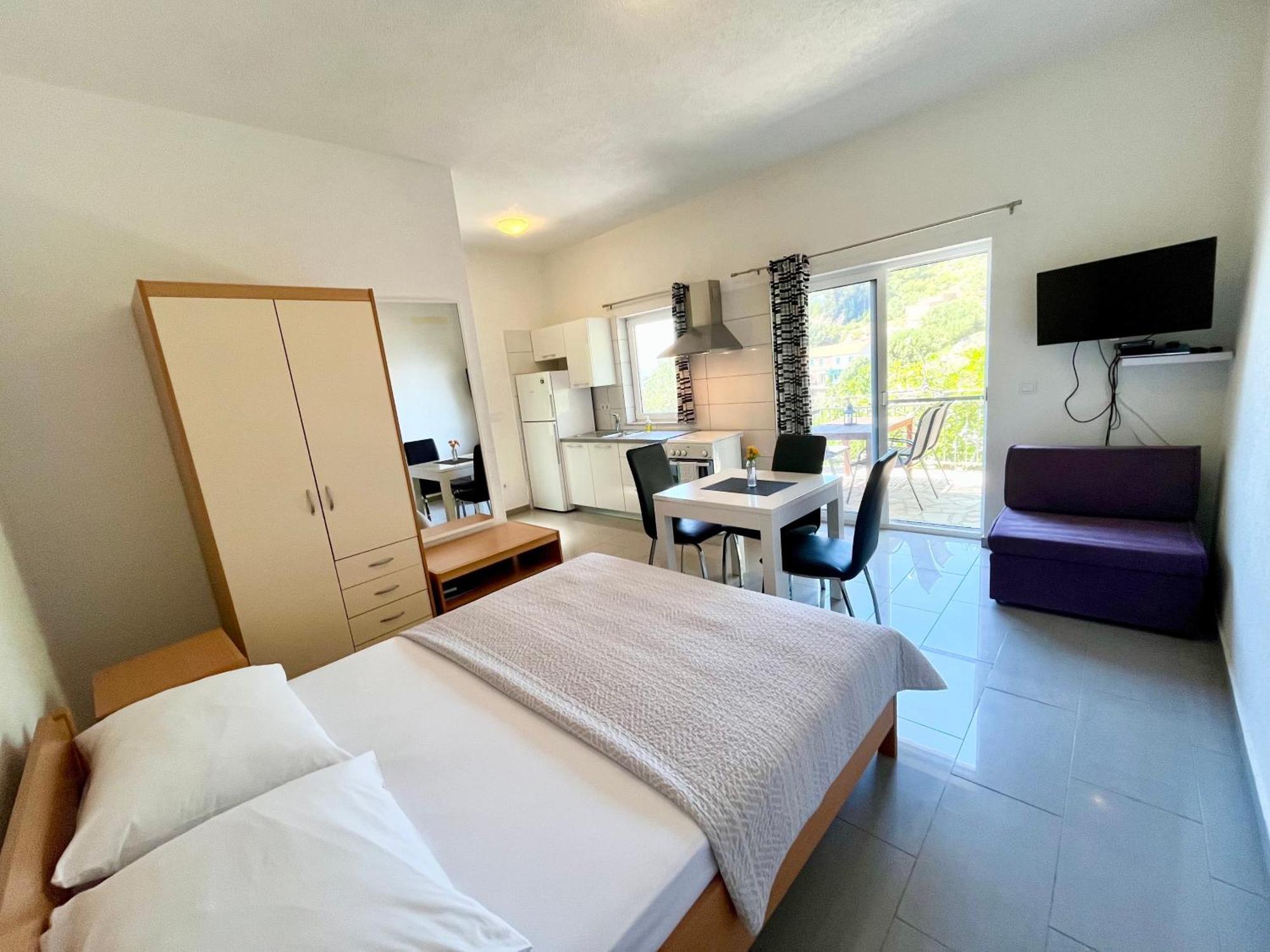 Paradise Apartments - Robinson Getaway Gdinj Luaran gambar