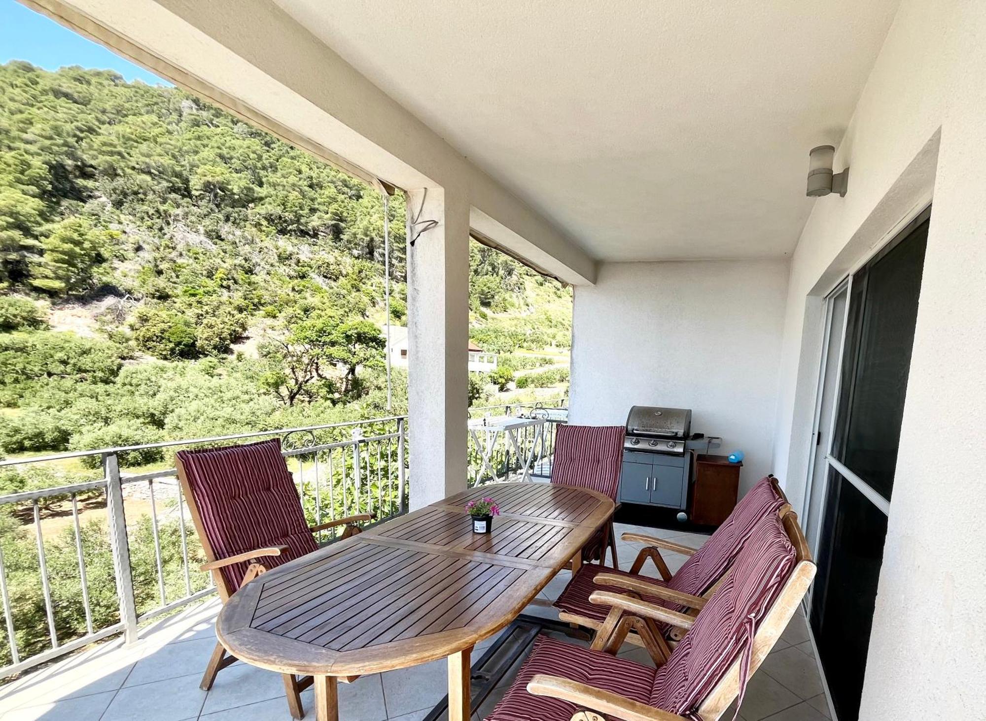 Paradise Apartments - Robinson Getaway Gdinj Luaran gambar
